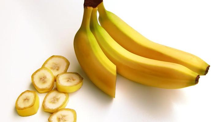 Studie odhalila dopady užívání pesticidů na pracovníky banánových plantáží. Fair trade je velkou nadějí, jak věci zlepšit