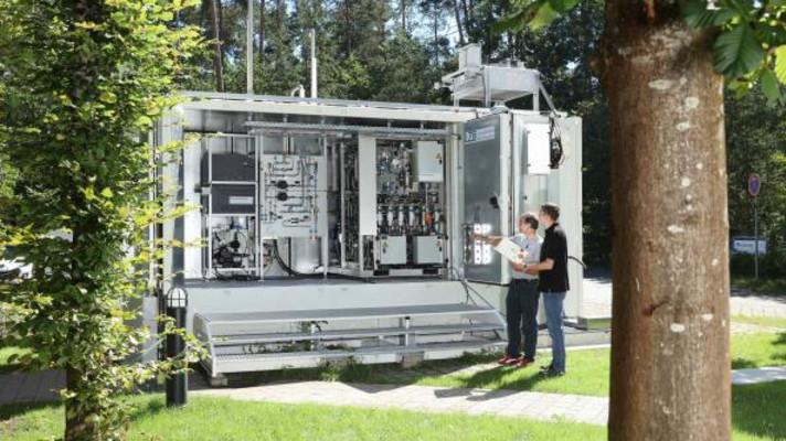 Long-term energy storage system uses hydrogen technology