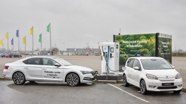 ŠKODA AUTO, PRE a Chakratec přiváží do Prahy jedinečnou technologii pro nabíjení elektromobilů