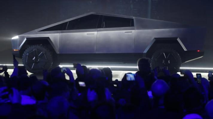 Tesla představila svůj první pickup s elektrickým pohonem