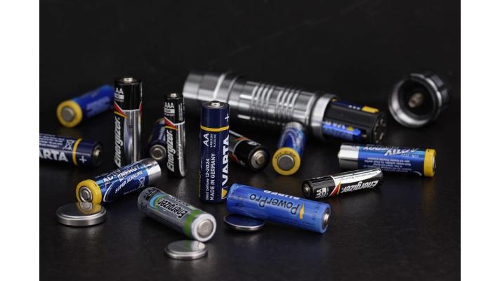 Jak nejlépe oslavit Evropský týden recyklace baterií? Odneste použité baterie na sběrná místa, příroda vám poděkuje