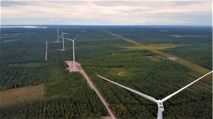 Čeští investoři dnes spouští první větrnou farmu ve Finsku, další budou následovat