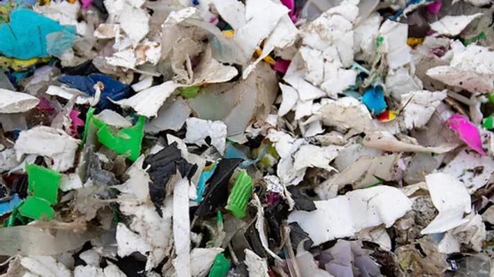 Polemika k článku Co dělat s výměty z třídiček plastových odpadů?