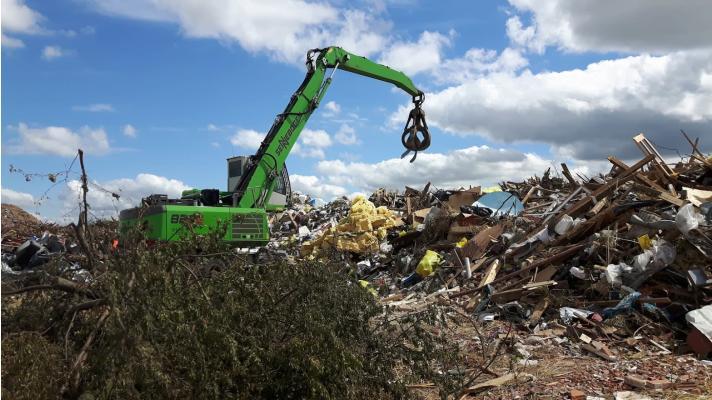 Část odpadu z obcí zasažených tornádem se zrecykluje, část odstraní