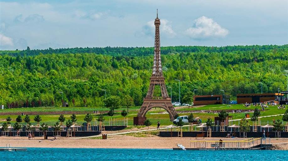 U jezera Most bude stát 14metrová Eiffelova věž 