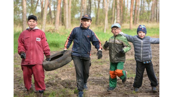 Téměř 100 000 dobrovolníků se během letoška připojilo k úklidu Česka