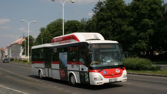 Kladenský dopravce vypsal tendr na nákup 25 autobusů na plyn