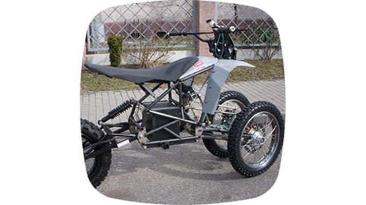 EEGA: TiltingVehicle - Naklápěcí tříkolka s výkonným elektromotorem