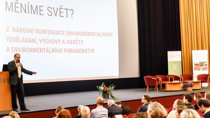 I dospělí mohou změnit své návyky ve prospěch životního prostředí, shodli se účastníci konference pro envivzdělávání
