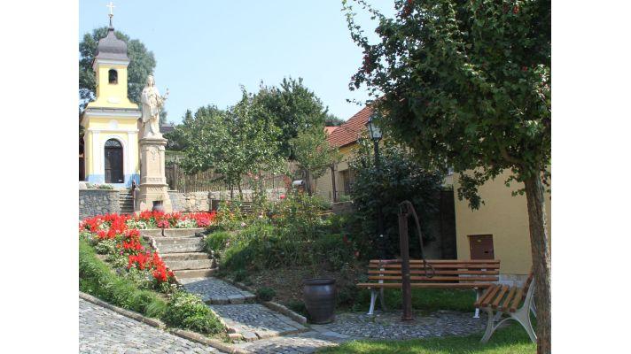 Do obcí míří peníze na pitnou vodu, elektromobily i šetrné veřejné osvětlení