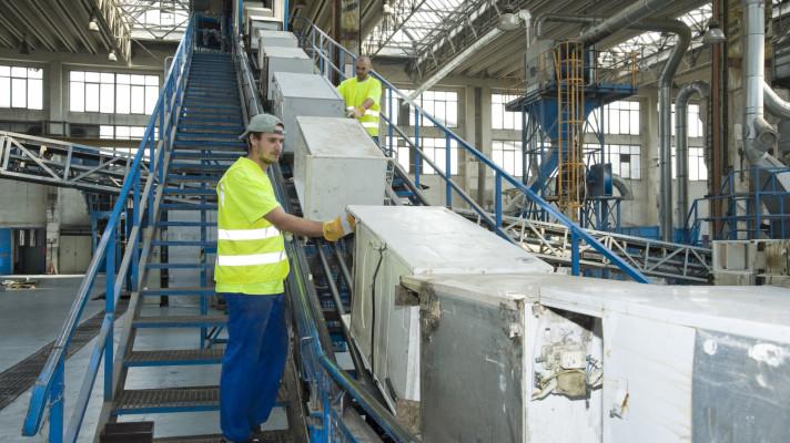 Praktik zmodernizoval za 165 mil.Kč linku na likvidaci lednic Praktik zmodernizoval za 165 mil.Kč linku na likvidaci lednic