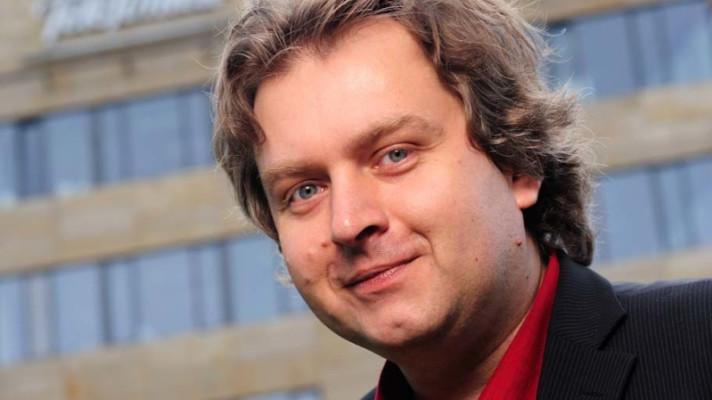 Komunikace vozidel s okolím je základem pro nástup autonomního řízení. Aplikaci, která to umí, už můžete vyzkoušet i u nás!