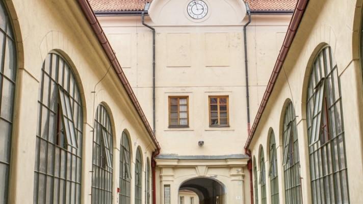 Zelené investice pokračují i během COVID. V Anenském areálu Národního divadla se bude topit ekologičtěji