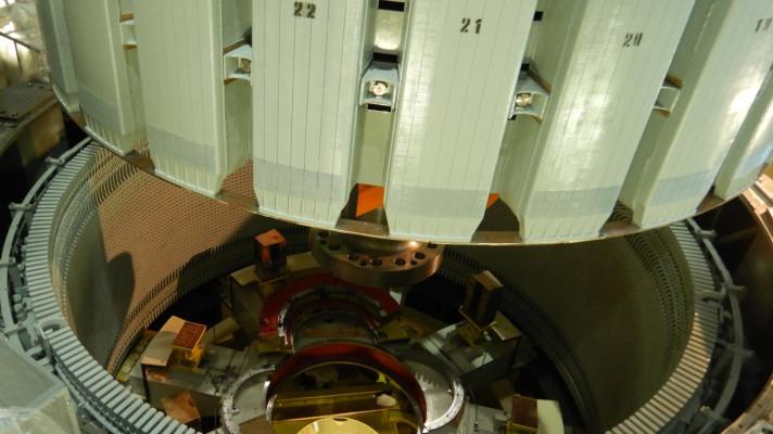 Modernizace na Slapech míří do finiše, na svém místě je 250tunový rotor. Ekologičtější elektrárna uspoří vodu i maziva a zvýší bezemisní výrobu