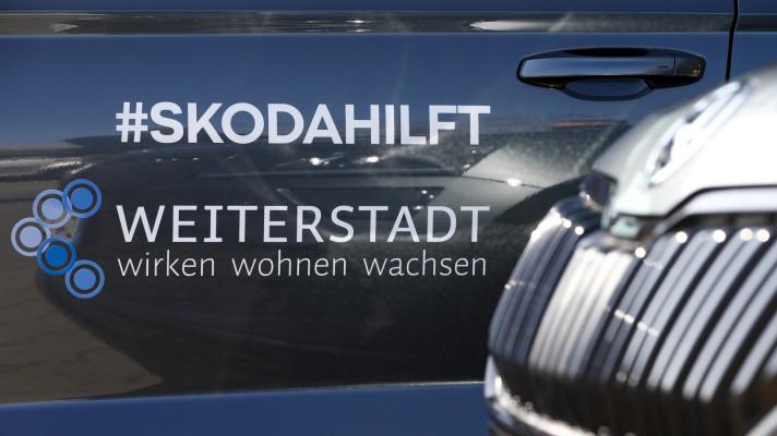 Importéři vozů značky ŠKODA podporují po celém světě boj proti koronaviru řadou aktivit a opatření