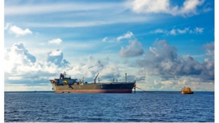 Tanker opuštěný u pobřeží Jemenu hrozí ekologickou katastrofou