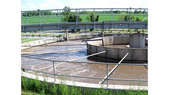 Ministr Brabec: Do obcí posíláme dalších 700 milionů, především na vodohospodářské projekty