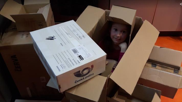 Krabice na vyhození? Desítky e-shopů chtějí použité obaly, přidávají se k nim další obchody