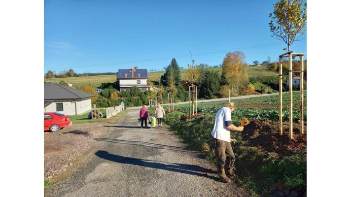 Lidé z celé země se zapojili do výsadeb stromů na 2670 místech. Nejčastěji sázeli aleje