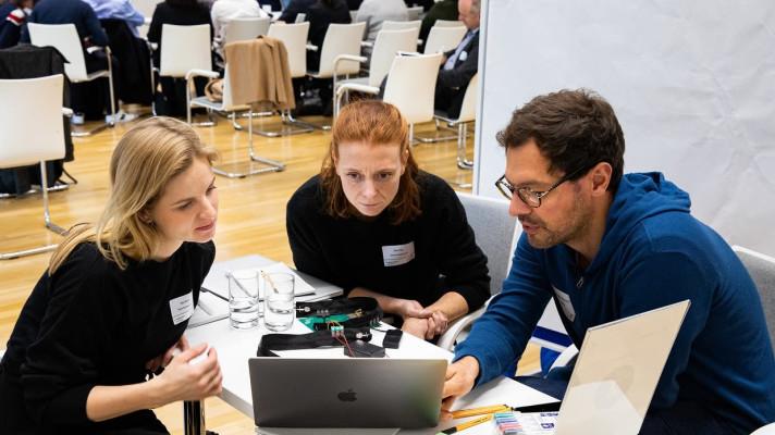 Evropský zelený hackathon vyhrála aplikace pro delší životnost nábytku