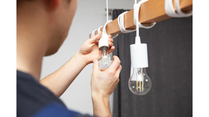 Umíte si vybrat LED žárovky? Ve hře není jenom úspora energie