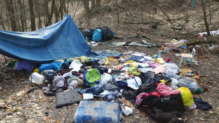 Úklid desáté městské části zajišťovali i lidé bez trvalého domova 