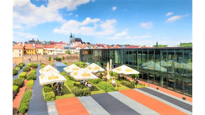 Jihlava: Zelená střecha obchodního centra