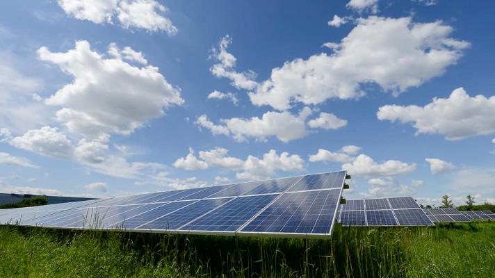 Vídeň postaví fotovoltaiku na Centrálním hřbitově