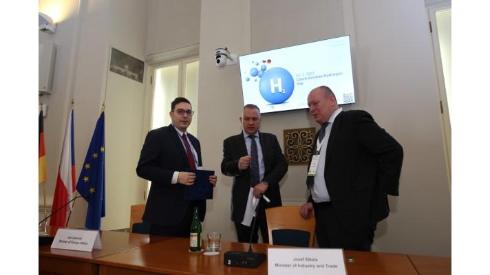 Premiérový Česko-německý vodíkový den se zaměřil na nové technologie, přeshraniční spolupráci i energetickou bezpečnost