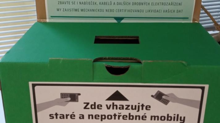 Desítka sbírá staré mobily, budou se recyklovat 
