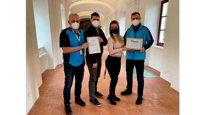 Kutnohorská továrna společnosti Philip Morris ČR a.s. získala dvě prestižní certifikace