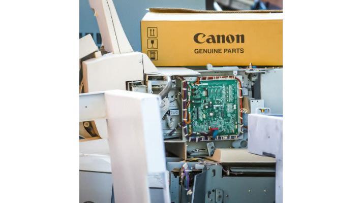 SPOLEČNOST CANON RECYKLACÍ TISKÁRNY UŠETŘILA ELEKTRICKOU ENERGII, KTERÁ BY STAČILA NA ČTYŘLETÝ PROVOZ BĚŽNÉ DOMÁCNOSTI!