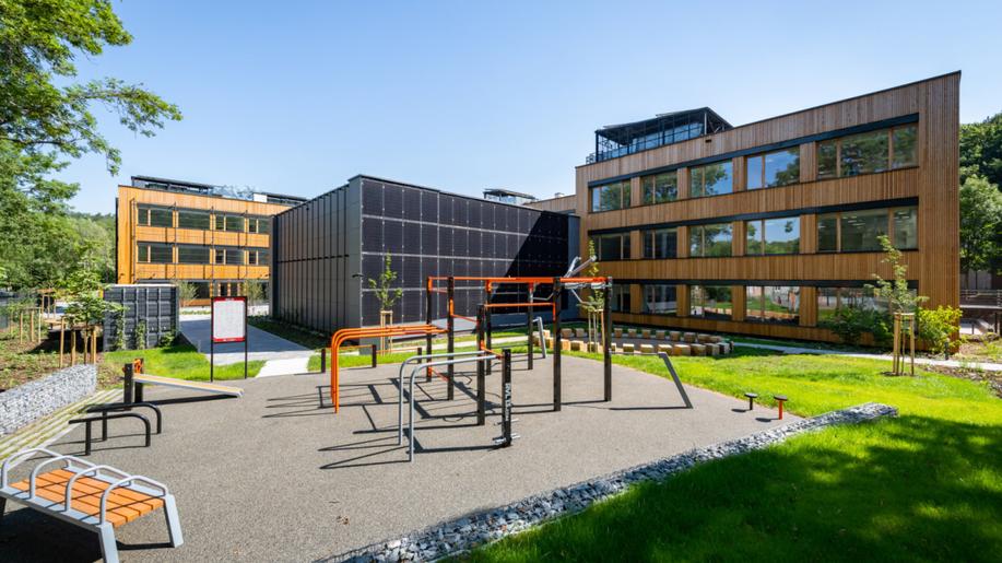 Finálové projekty Adapterra Awards 2022 - Revitalizace školy Českobrodská v Praze 9