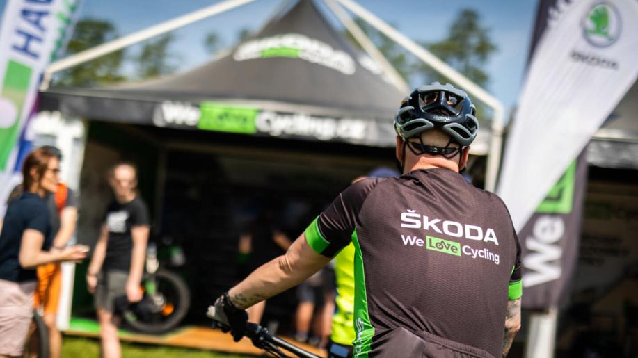ŠKODA AUTO dlouhodobě podporuje lásku k cyklistice a zúčastní se i podzimních závodů Prima Cup a Kolo pro život
