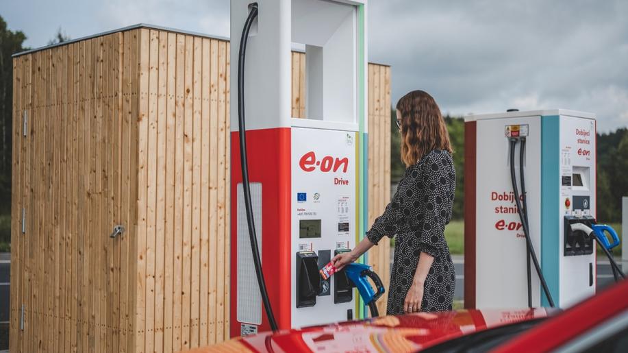 Více odebrané energie i vyšší počty dobíjení. Využití sítě E.ON Drive meziročně vzrostlo na dvojnásobek