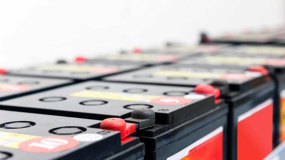 Americká společnost dává druhý život starým bateriím z elektromobilů