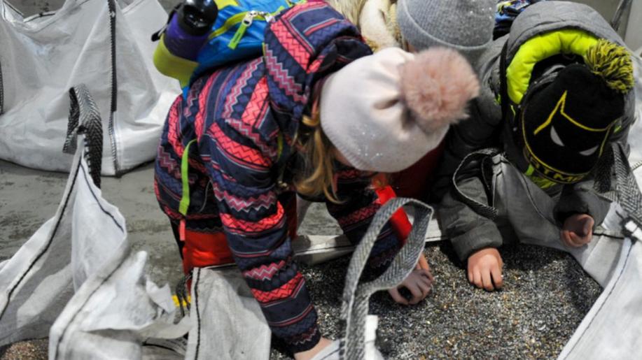 EXKURZE DĚTÍ V RECYKLAČNÍM ZÁVODĚ!