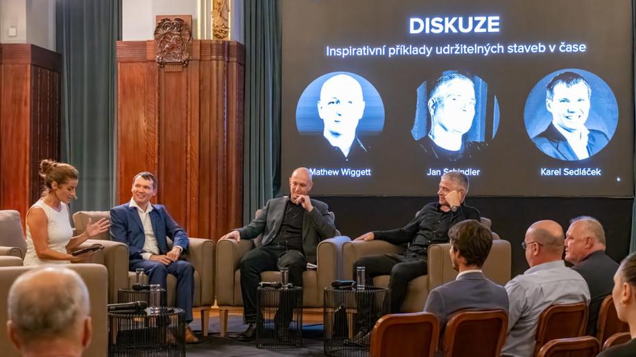 SVĚTOVÍ ARCHITEKTI V PRAZE PŘEDSTAVILI BUDOUCNOST UDRŽITELNÉHO STAVEBNICTVÍ