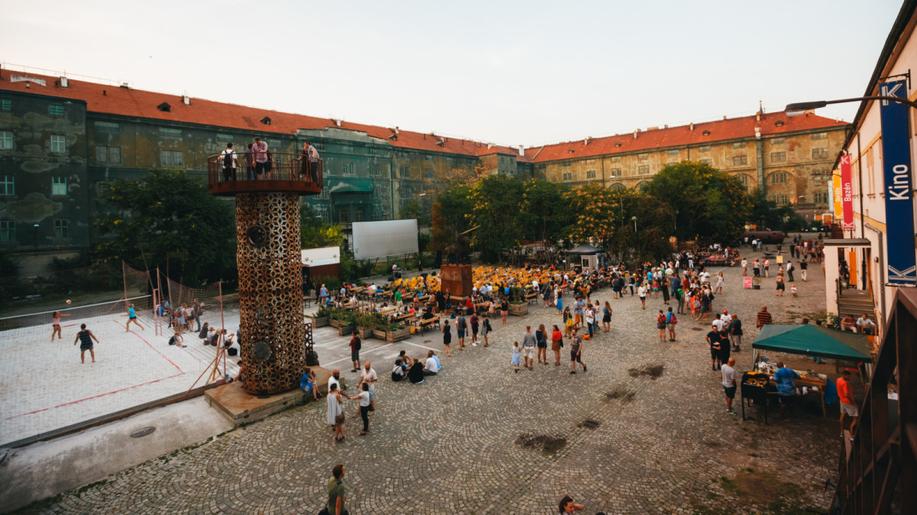 Unikátní pražský E.ON Ekofestival zve do Kasáren Karlín na koncerty, workshopy i vyhlášení ekologického projektu roku 