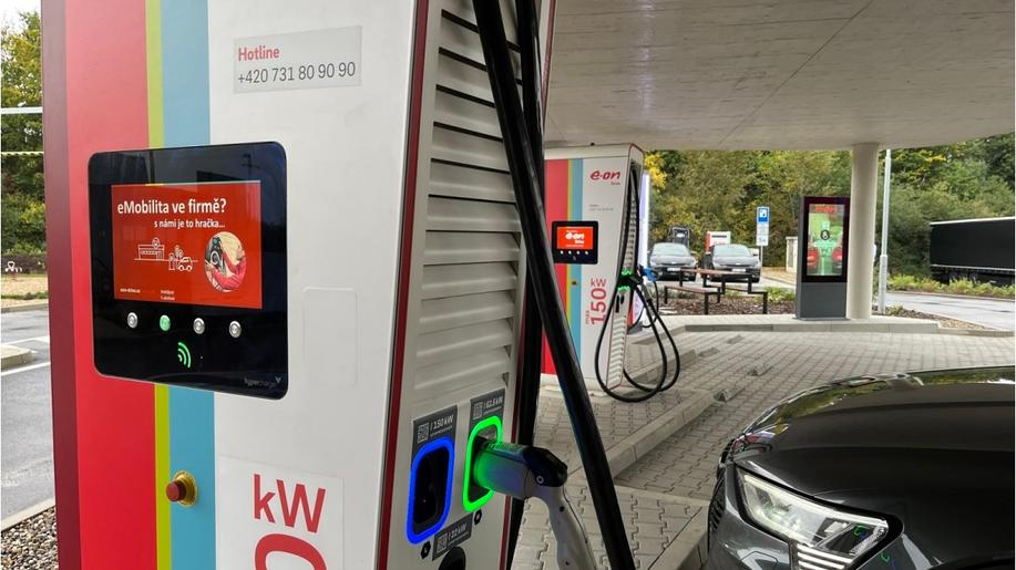 Nejrychlejší dobíječka elektroaut v Česku funguje po Vystrkově i v Sulejovicích u Lovosic