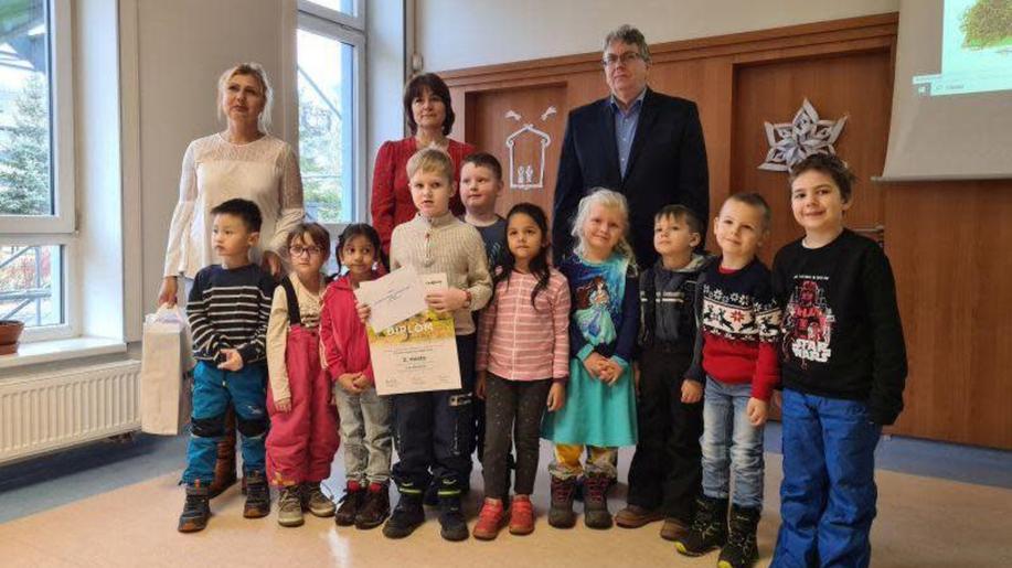 Karlovarský kraj předal ceny vítězům soutěže zaměřené na odpadovou tématiku