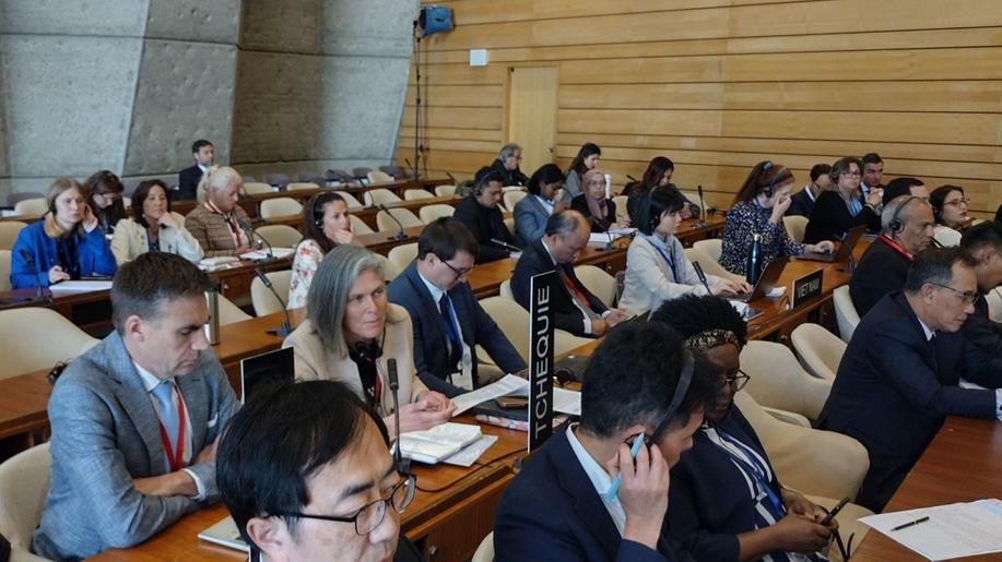 V Paříži se pokračuje v přípravě nové mezinárodní smlouvy o znečištění životního prostředí plasty