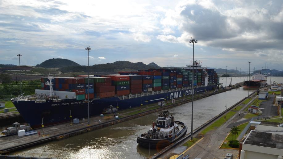 Námořní přepravce Maersk kvůli suchu přestane používat Panamský průplav Námořní přepravce Maersk kvůli suchu přestane používat Panamský průplav