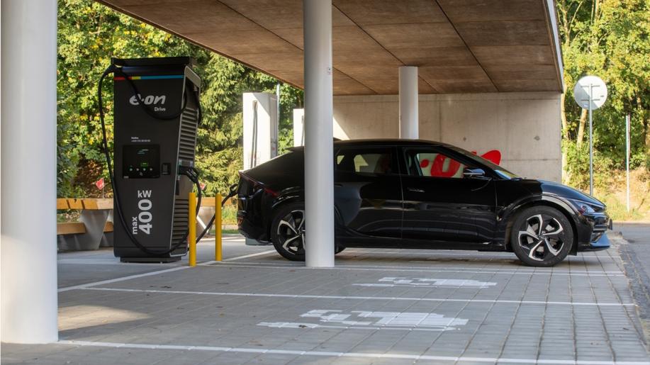 Rok 2023 v síti E.ON Drive: Elektromobily dobily téměř 2 000 MWh energie a výrazně vzrostl počet dobíjecích stanic