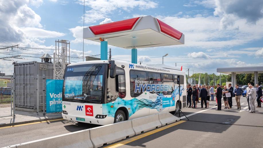 Začíná zimní test vodíkového autobusu pro Mostecko