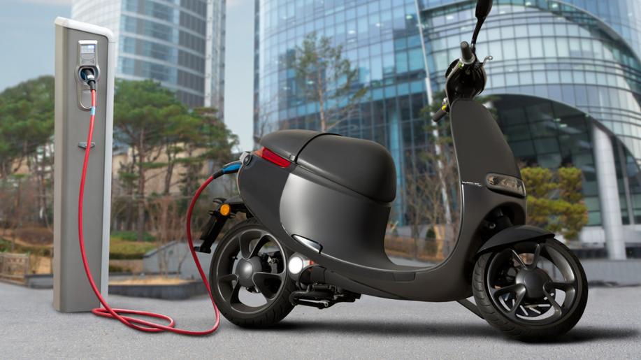 V Česku je v provozu deset tisíc elektrických motocyklů, loni jich přibylo přes sedmnáct set