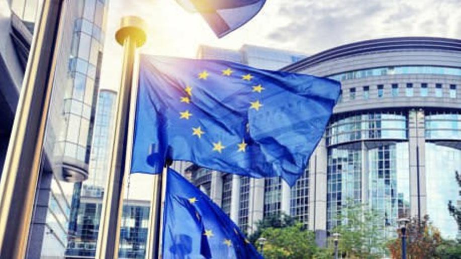 Poslanci přijali přísnější pravidla EU pro přepravu odpadu Poslanci přijali přísnější pravidla EU pro přepravu odpadu