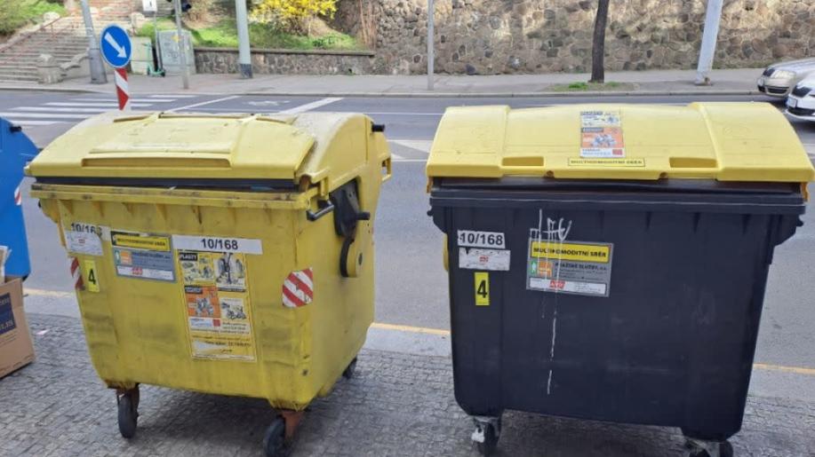 Multikomoditní sběr odpadů v Praze: S PETkou, krabicí od mléka... i plechovkou do jednoho kontejneru?