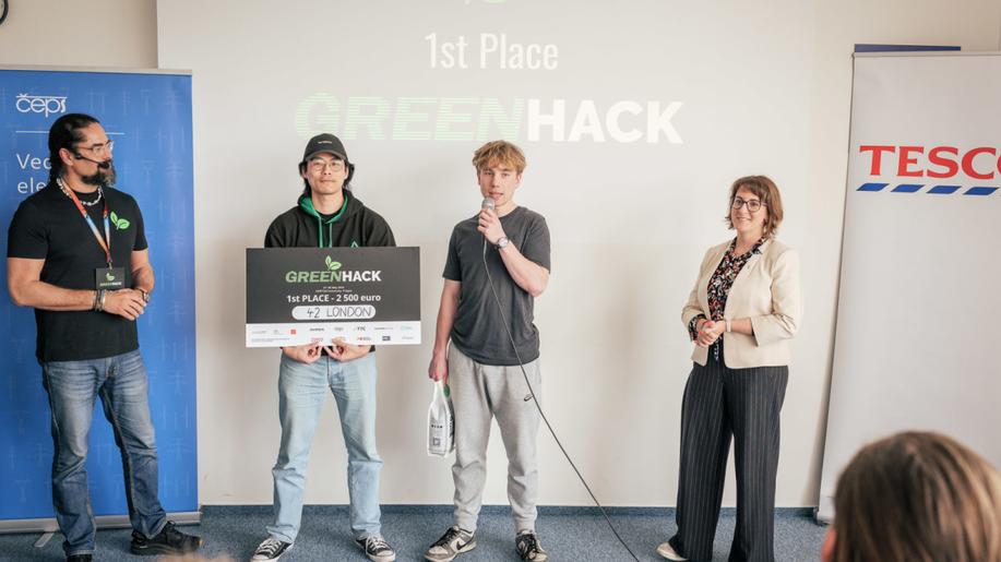 Evropský hackathon udržitelnosti GreenHack vyhrála mobilní aplikace pro zdravější nakupování