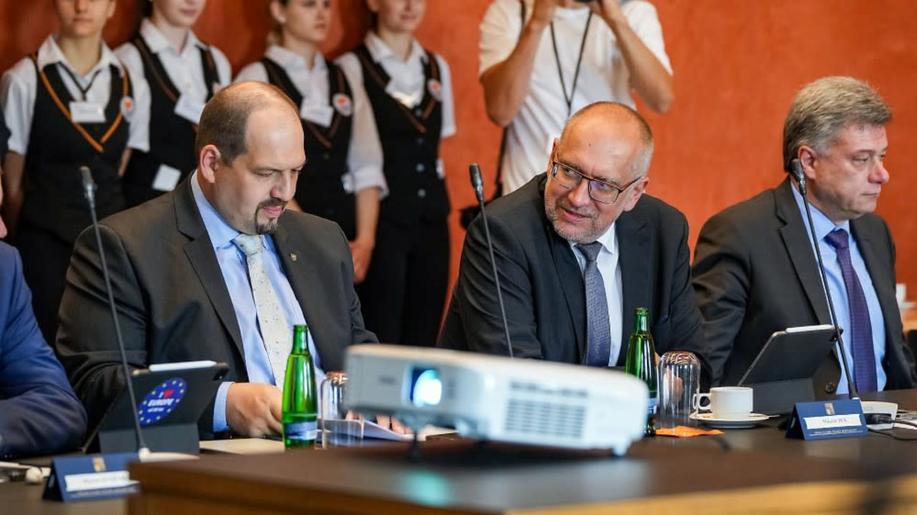 MŽP pomáhá na Vysočině s čistou vodou a zdravou krajinou, úsporami energií nebo fotovoltaikou díky evropským i národním dotacím
